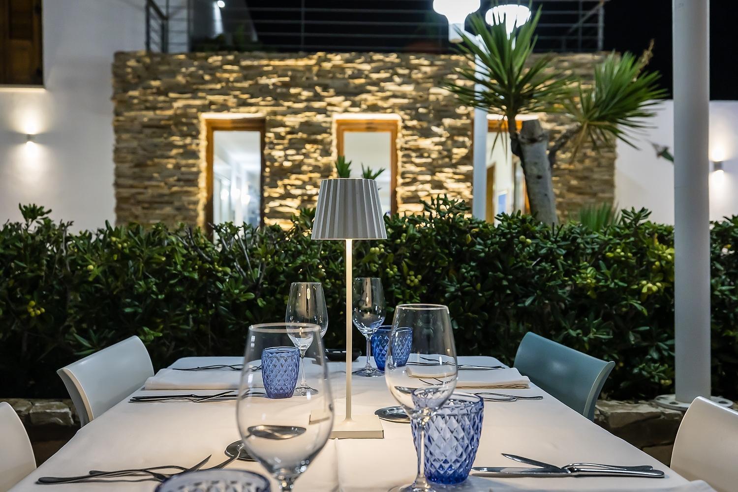 Hotel Ristorante Cavalluccio Marino LMP Exterior foto